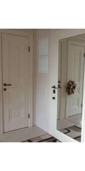 НАШИ РАБОТЫ Входная дверь металлическая в квартиру с МДФ накладками и зеркалом